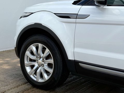 Land Rover Range Rover Evoque 2.2 Range Rover Evoque Pure SD4 4WD 5dr 58