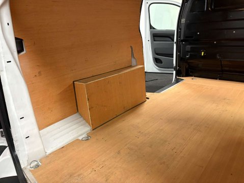 Vauxhall Vivaro 1.5 Vivaro  F2900 Sportive S/S 37