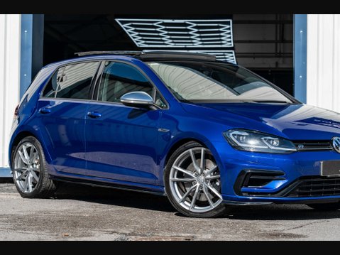 Volkswagen Golf 2.0 Golf R TSi Semi-Auto 4WD 5dr 7