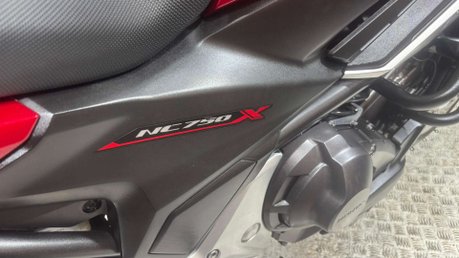 Honda NC750X DCT 2017 ONLY 17K AUTO FULL LUGGAGE 750CC A2 32