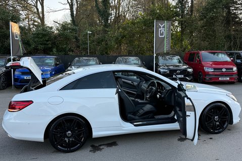 Mercedes-Benz E Class E220 BLUETEC AMG LINE -19 INCH ALLOYS -FULL SERVICE HISTORY 18