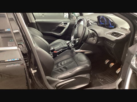Peugeot 2008 BLUE HDI S/S FELINE MISTRAL 27