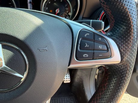 Mercedes-Benz CLA Class CLA 250 4MATIC AMG 13