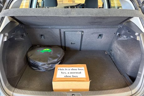 Volkswagen Golf 35.8kWh e-Golf Hatchback 5dr Electric Auto (136 ps) 38