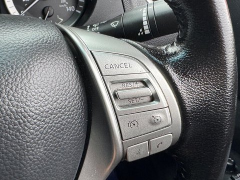 Nissan Navara 2.3 dCi Tekna Auto 4WD Euro 6 4dr 31