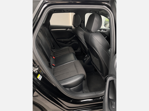 Audi A3 TDI S LINE BLACK EDITION 7