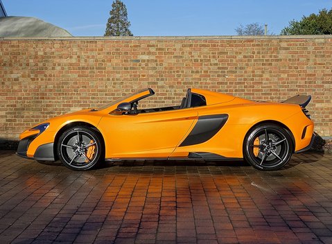 McLaren 675 LT Spider 25