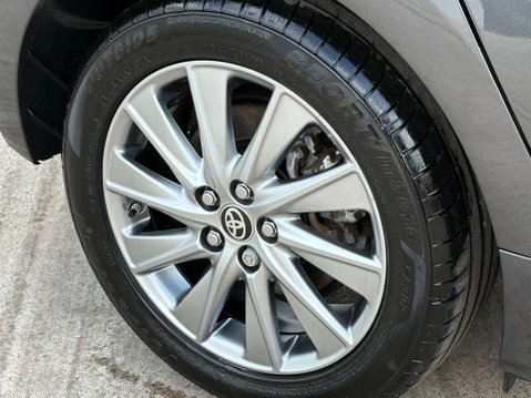 Toyota Yaris 1.5 Yaris Icon HEV CVT 5dr 16
