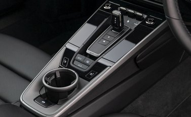 Porsche 911 Carrera S (992) 21