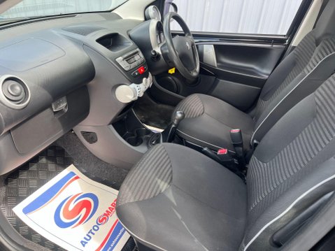 Peugeot 107 1.0 12V Active Euro 5 5dr 4