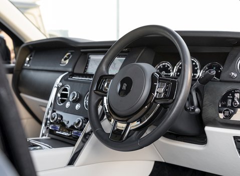 Rolls-Royce Cullinan 11