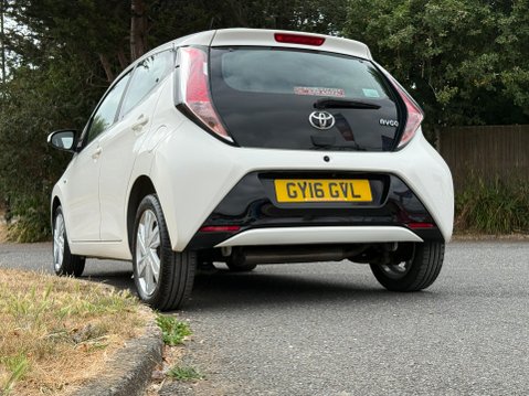 Toyota Aygo VVT-I X-PRESSION 32