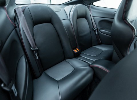 Aston Martin Vanquish S Ultimate 18