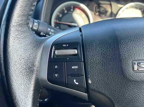 Isuzu D-Max BLADE DCB 30