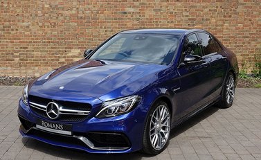 Mercedes-Benz C Class C63 Saloon 23