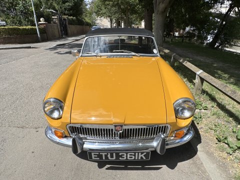 MG B ROADSTER 76