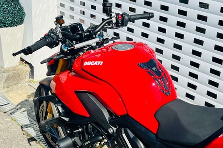 Ducati Streetfighter V4 Streetfighter V4 S 30