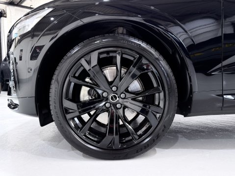 Volvo XC60 B5 ULTRA BLACK EDITION AWD 24
