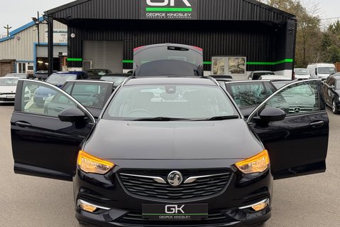 Vauxhall Insignia SRI VX-LINE NAV AUTOMATIC - REVERSE CAMERA -20 INCH ALLOYS 19