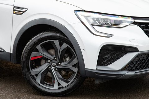 Renault Arkana RS LINE E-TECH 10