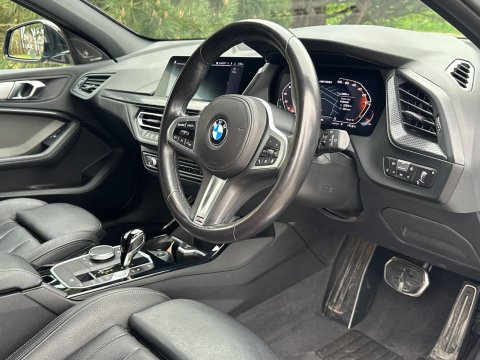 BMW 1 Series 2.0 M135i Auto xDrive Euro 6 (s/s) 5dr 5