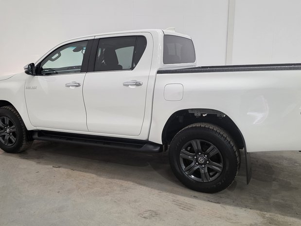 Toyota Hilux Toyota Hilux Diesel Icon D/Cab Pick Up 2.4 D-4D Auto 6
