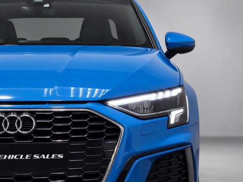 Audi A3 1.5 TFSI 35 S line S Tronic Euro 6 (s/s) 4dr 10