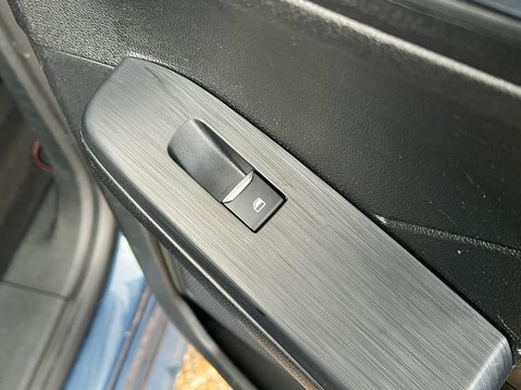 Ford Kuga ST-LINE X EDITION 38