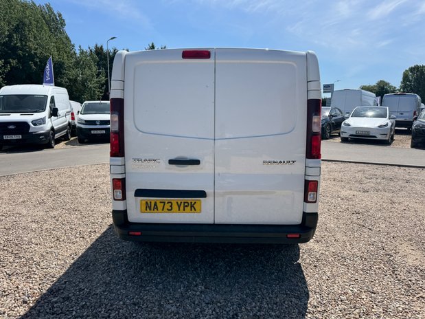 Renault Trafic AUTO SWB L1H1 Low Roof Business SL29 Air Con Sensors EURO 6 7