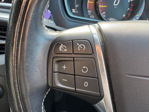 Volvo V40 1.5 T2 R-Design Edition Auto Euro 6 (s/s) 5dr 19