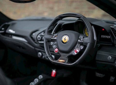 Ferrari 488 Spider 13