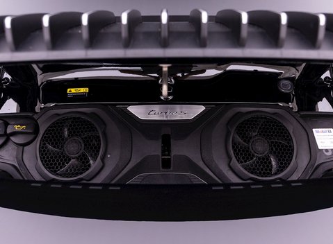 Porsche 911 Turbo S (992) 27