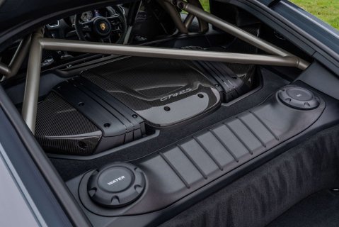 Porsche 718 GT4 RS 36