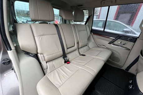 Mitsubishi Shogun 3.2 DI-DC SG3 SUV 5dr Diesel Auto 4WD Euro 5 LWB (197 ps) 33