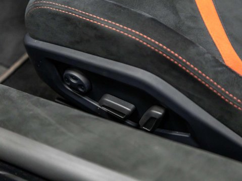 Lamborghini Huracan 5.2 V10 LP 640-4 Performante Spyder LDF 4WD Euro 6 (s/s) 2dr 60