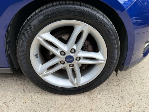 Ford Focus 1.0 Focus Zetec 5dr 43