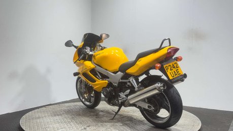 Honda VTR FIRESTORM 1997 ONLY 13K RUNS GREAT VERY CLEAN NEW MOT 1000CC VTWIN 5