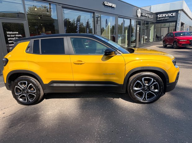 Jeep Avenger SUMMIT 8