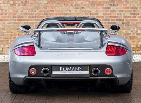 Porsche Carrera GT 5