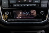 Volkswagen Up BASE 22