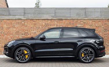 Porsche Cayenne Turbo S E-Hybrid 2
