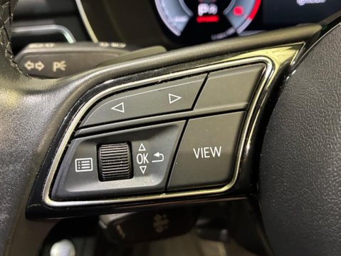 Audi A4 2.0 TDI 30 Technik S Tronic Euro 6 (s/s) 5dr 35