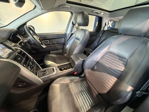 Land Rover Discovery Sport 2.0 TD4 HSE Luxury SUV 5dr Diesel Auto 4WD Euro 6 (s/s) (180 ps) 34