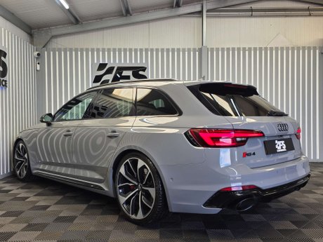 Audi RS4 2.9 TFSI V6 Estate 5dr Petrol Tiptronic quattro Euro 6 (s/s) (450 ps) 4