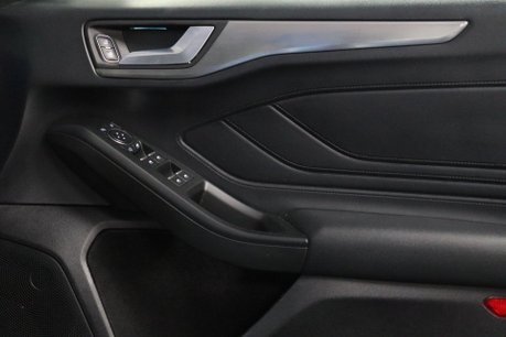 Ford Focus TITANIUM TDCI 36