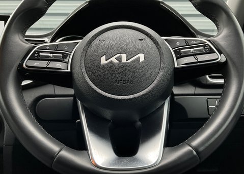 Kia Xceed 1.5 T-GDI CONNECT ISG 22