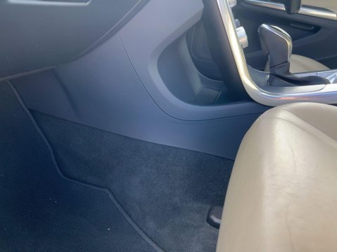 Volvo V60 2.0 D4 Lux Nav Auto Euro 6 (s/s) 5dr 61