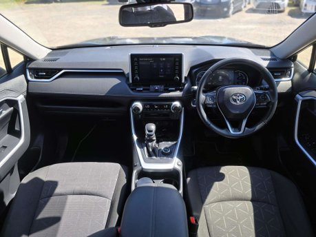 Toyota Rav4 2.5 VVT-h GPF Design SUV 5dr Petrol Hybrid CVT 4WD Euro 6 (s/s) (222 ps) 13