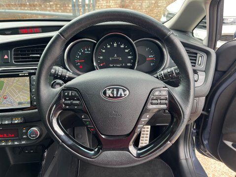 Kia Ceed 1.6 CRDI 4 TECH ECODYNAMICS 15