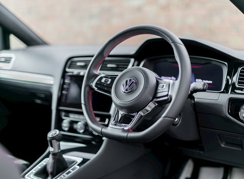 Volkswagen Golf GTI 10